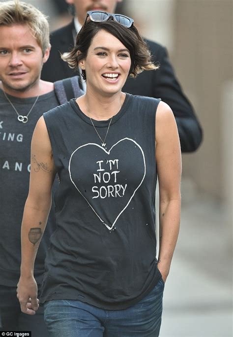 Game Of Thrones Lena Headey shows off her curves and tattoo。